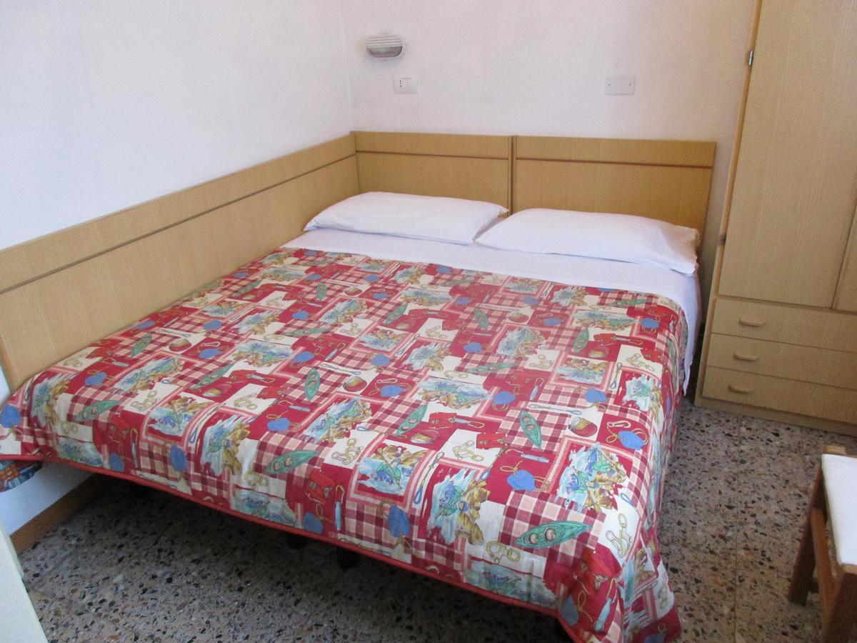 Hotel Pensione Ornella Cesenatico Exterior photo